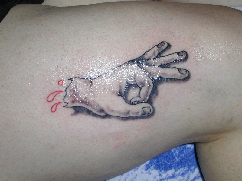 tattoo circlehand 007.jpg september 16 07