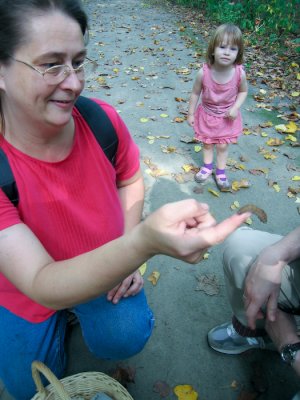 Caterpillar on Mommy's finger 0534.jpg