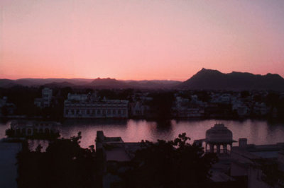 Twilight over Lake Piccola, Udaipur