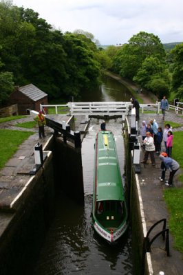 Canal boat at Bingley 5 Locks