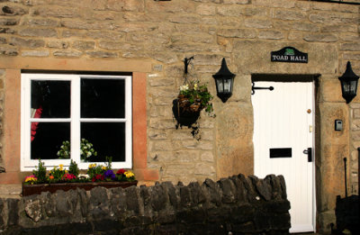 A Cottage in Castleton
