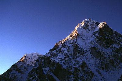 Cholatse at dawn, Dzongla