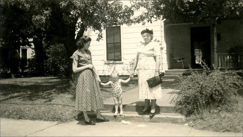 Gloria Payne Laws, Vickie Laws and Dora Coon Laws