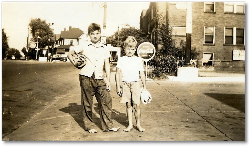Billy Laws and friend Donnie Edwards