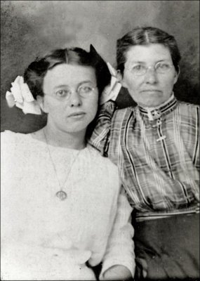 Dora Coon Laws and Julia Coon