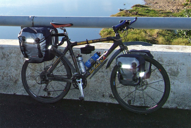 giant touring bike