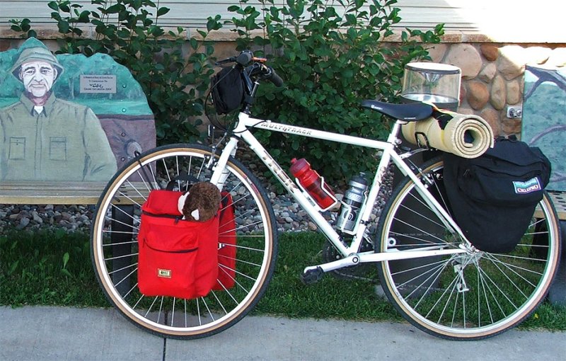 198  Sophie - Touring Minnesota - Trek 720 touring bike