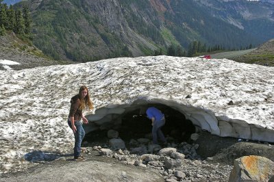 Snow Tunnel!