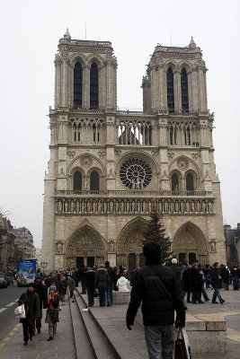 Notre Dame - Exterior 11