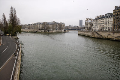 Along the Seine 01