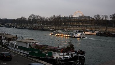 Along the Seine 04