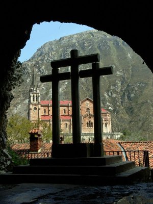 Sanctuaire de Covadonga.jpg