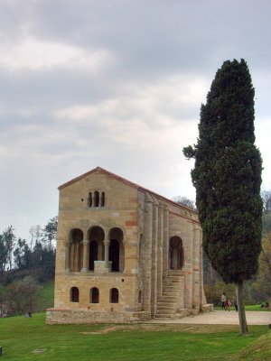 Santa Maria del Naranco.jpg
