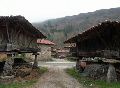 Villes et villages des Asturies. Polas y pueblos de Asturias.