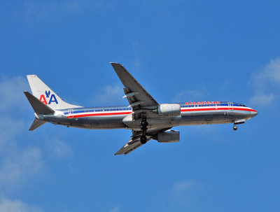 American Airlines Boeing 737-800 (N944AN)