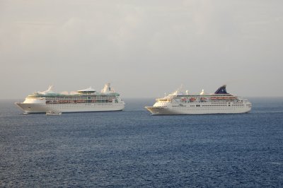 RCCL and NCL ocean liners lines up