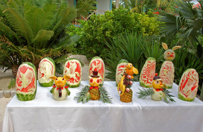 Artistic carving of fruits