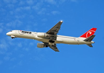 Northwest Airlines Boeing 757-200 (N542US)