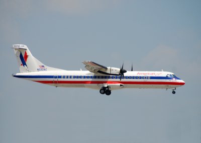 American Eagle Aerospetiale ATR-72 ( N322AC )