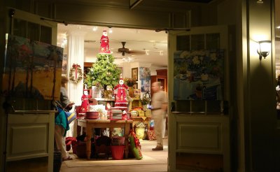 Favorites - Coronado Hotel's shop at Christmas