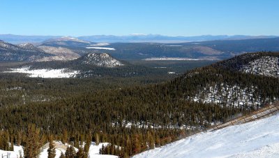 East view of Mammoth - Desert