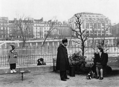  Robert Doisneau, Square du Vert-Galant, 1950