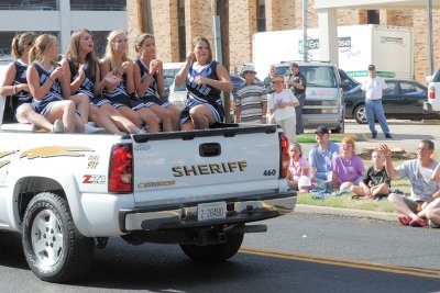 High School Cheerleaders