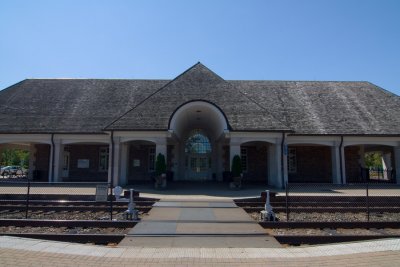 Lake Forest station