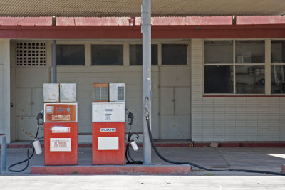 unused gas station in Itasca, TX