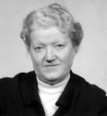 mom (Hildegard Bessel) passport