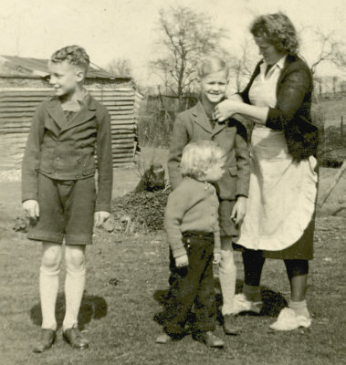 wolfgang_peter_manfred_mom.jpg