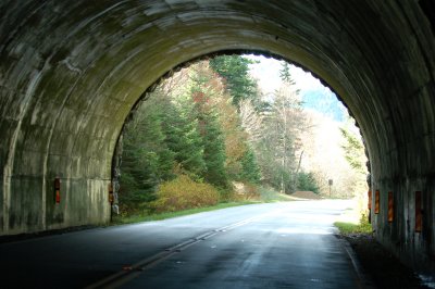 NC-FALL2006-tunnel.JPG