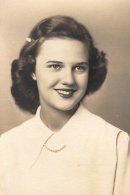 AndersonJoan1950Grad.jpg