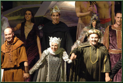 14_cast_00076c.jpg