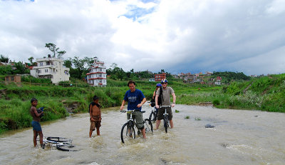 Extreme mountain biking, Nepal