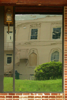 04 08 07 courthouse reflection post hurricane Rita,  A1.jpg
