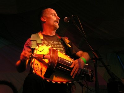 Hurdy gurdy included