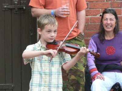 Junior entertainer