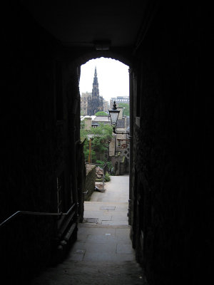 Alleyway in Edinburgh