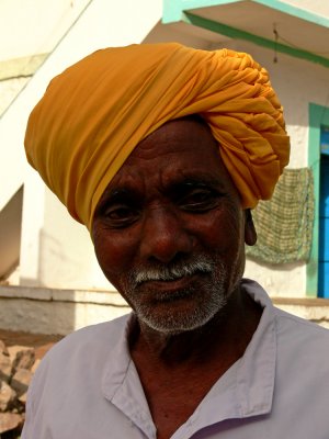 Yellow turban Badami