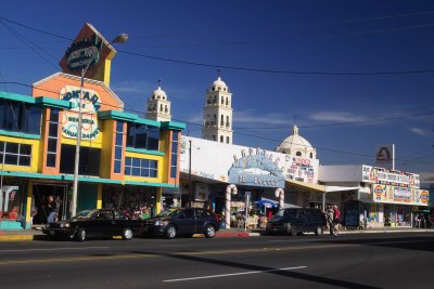 IMG11060 gringo lost in street of ensenada.jpg