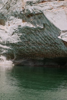 SDIM4202 cavern reflection.jpg