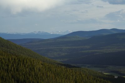 View on distant peaks from Fairview Curve