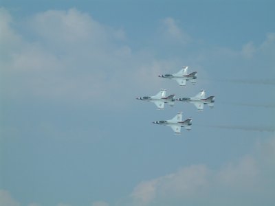 T'Birds Scott AFB Airfest 06
