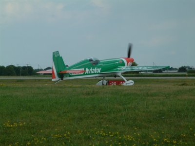 Extra 300 or 400 Oshkosh '06