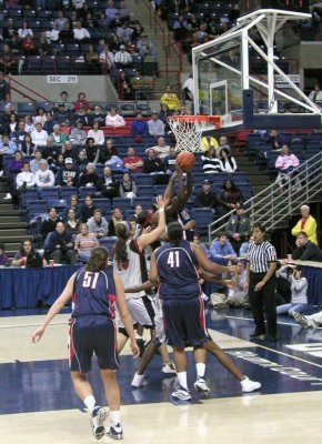 to_the _hoop.jpg