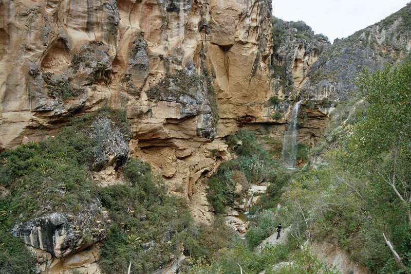 Spectacular descent to Guanglic runs