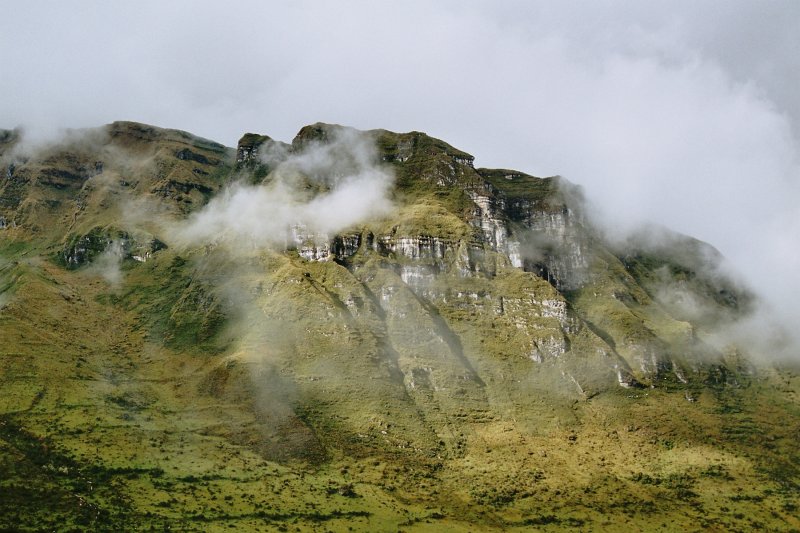 Clouds are building and drizzle is not far away at Laguna Huayabamba