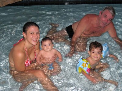 Piscininha de água muito quente ...