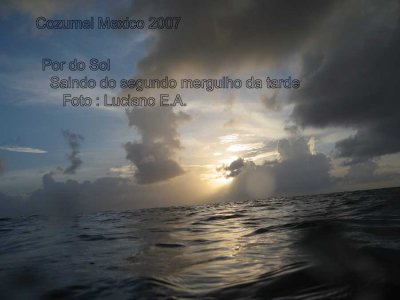 Por do Sol visto do Mar